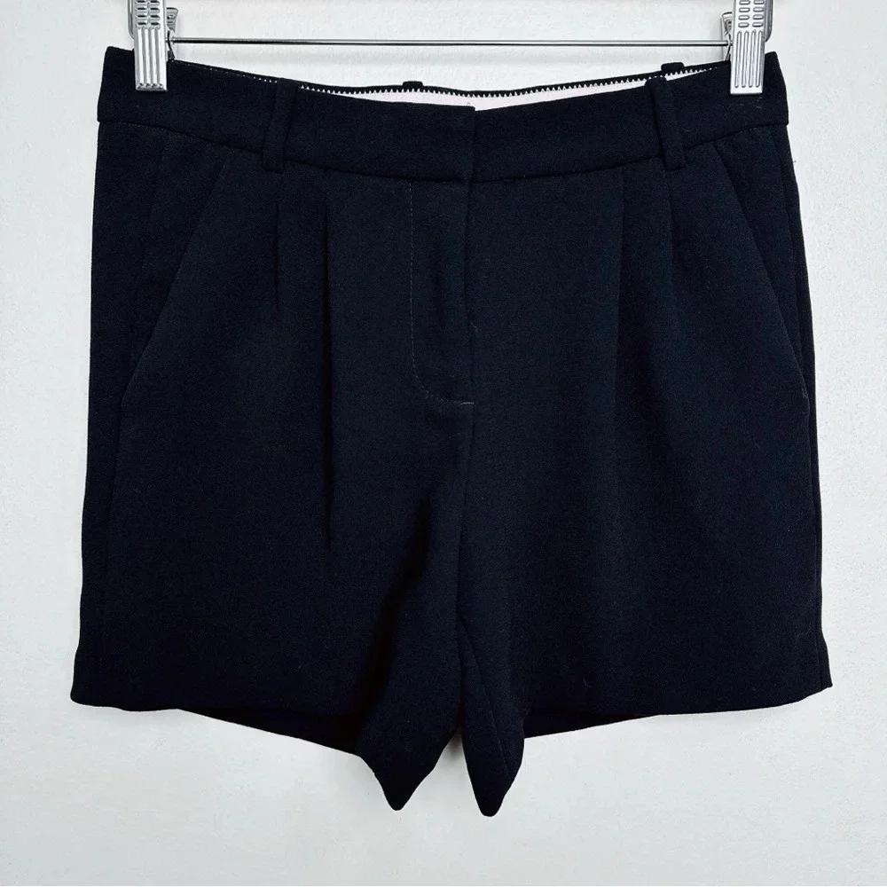 J.crew Womens Size 00 Pleated Crepe Short In Black Color